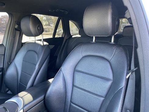 Used 2021 Mercedes-Benz GLC 300 image 11
