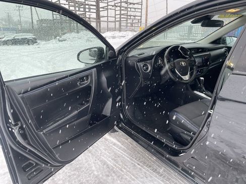Used 2019 Toyota Corolla SE image 14