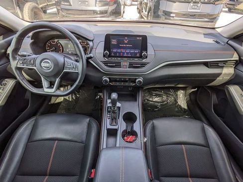 Used 2022 Nissan Altima 2.5 SR FWD image 15