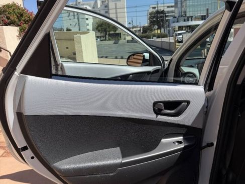 Used 2019 Hyundai Kona SE FWD image 32