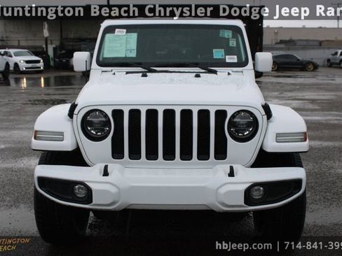 Used 2021 Jeep Wrangler Unlimited Sahara image 2