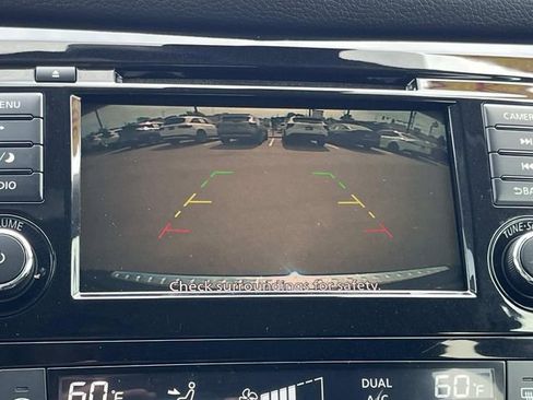 Used 2019 Nissan Rogue SV FWD image 33