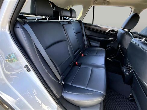 Used 2019 Subaru Outback 2.5i Limited AWD/4WD image 19