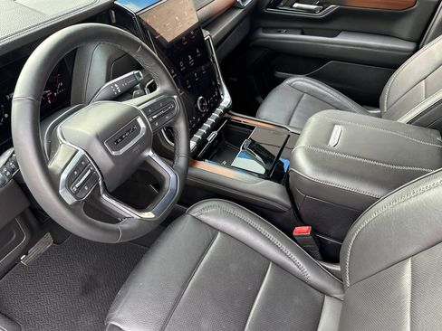 Used 2025 GMC Yukon Denali image 11