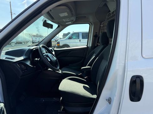 Used 2021 RAM ProMaster City Tradesman image 12