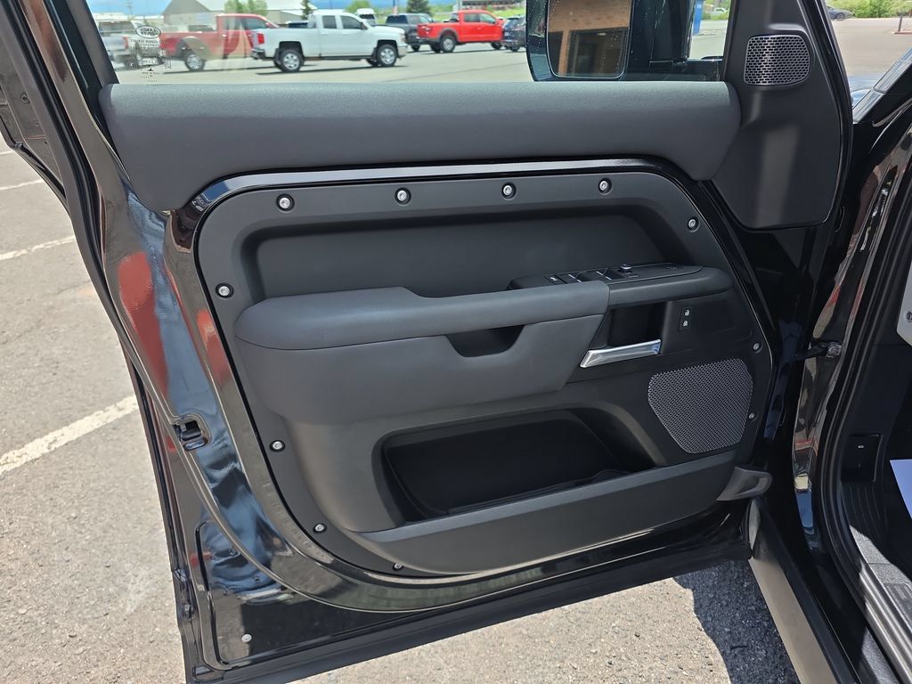 Used 2020 Land Rover Defender 110 S AWD/4WD image 12