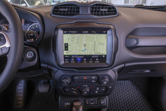 Used 2023 Jeep Renegade Latitude AWD/4WD image 13