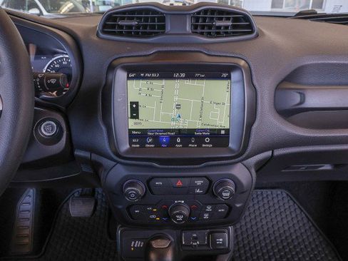 Used 2023 Jeep Renegade Latitude image 13