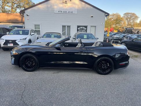 Used 2020 Ford Mustang Premium RWD image 27