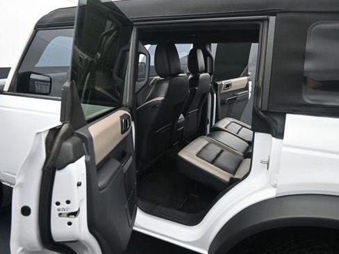 Certified 2024 Ford Bronco Wildtrak AWD/4WD image 16