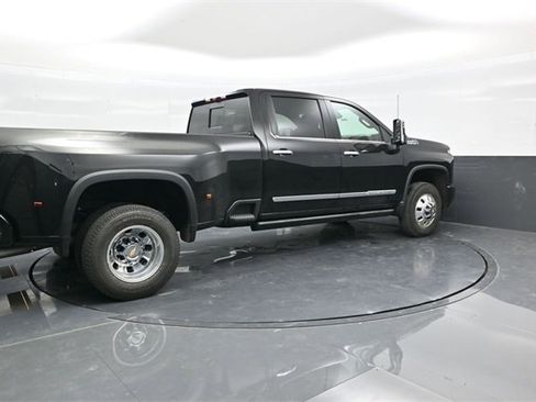 New 2026 Chevrolet Silverado 3500 High Country w/ Technology Package image 7