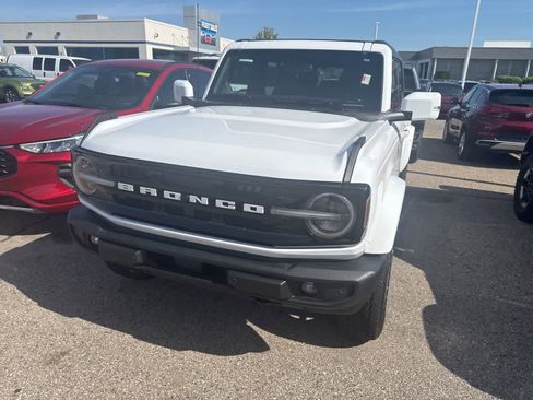 Used 2023 Ford Bronco Outer Banks AWD/4WD image 22