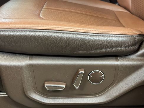 Used 2022 Ford Expedition King Ranch image 11