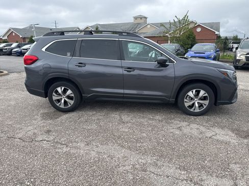 Certified 2024 Subaru Ascent Premium w/ Convenience Package AWD/4WD image 11
