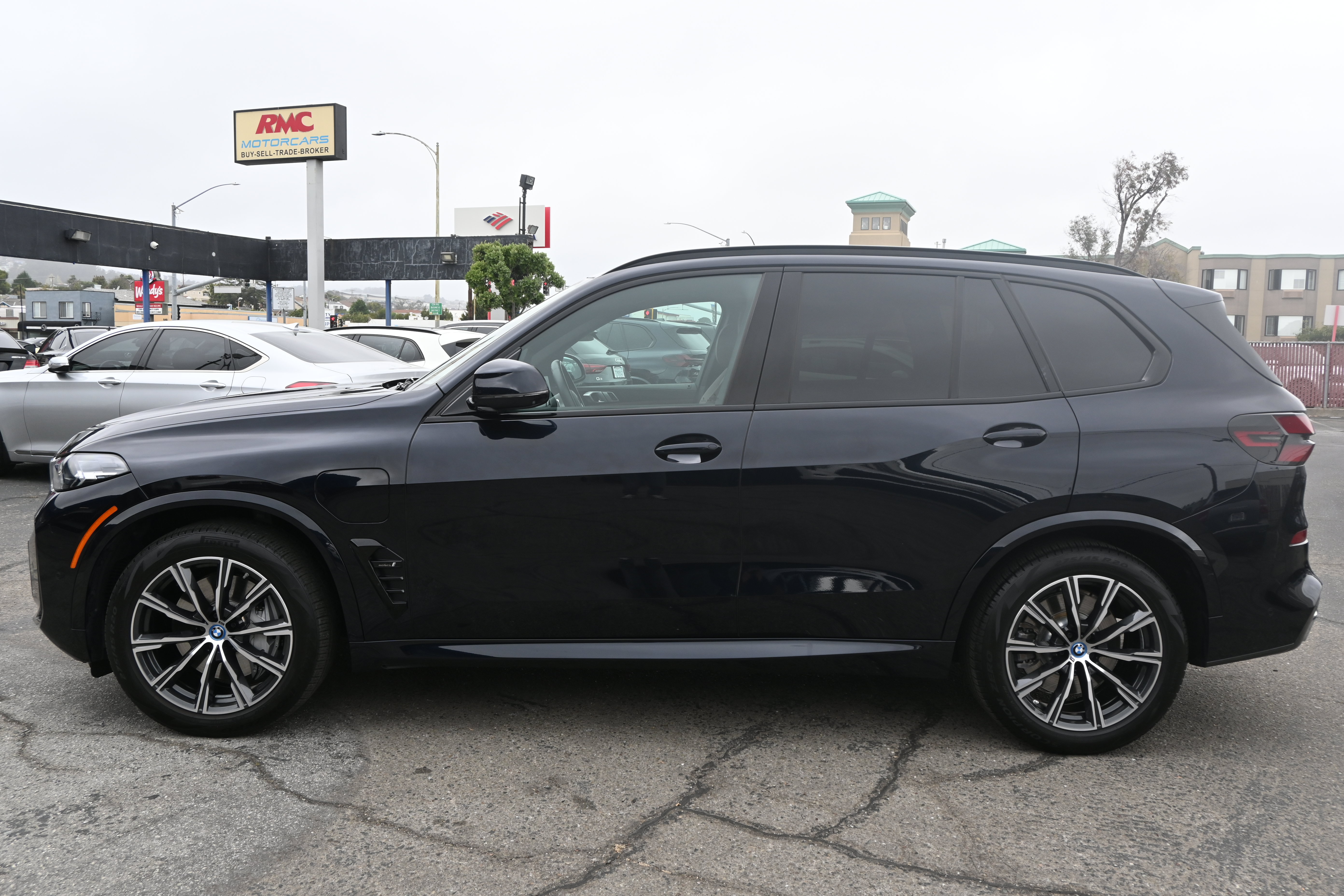 Used 2024 BMW X5 xDrive50e w/ M Sport Package AWD/4WD image 2