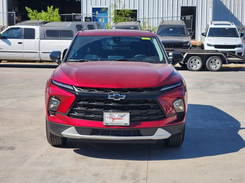 New 2025 Chevrolet Blazer LT w/ Convenience Package FWD image 6