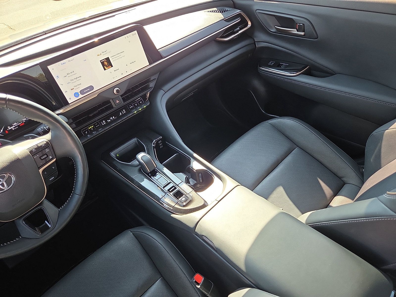 Used 2024 Toyota Crown Platinum AWD/4WD image 12