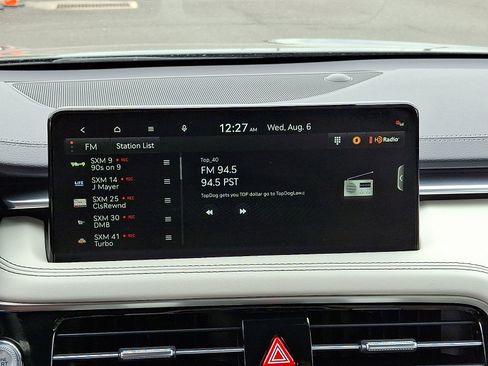 Used 2025 Genesis G70 2.5T image 17