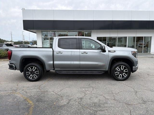 Used 2025 GMC Sierra 1500 AT4 w/ Technology Package AWD/4WD image 4