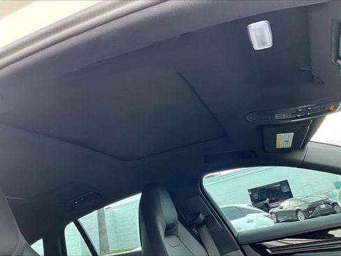 Used 2024 Porsche Panamera image 11