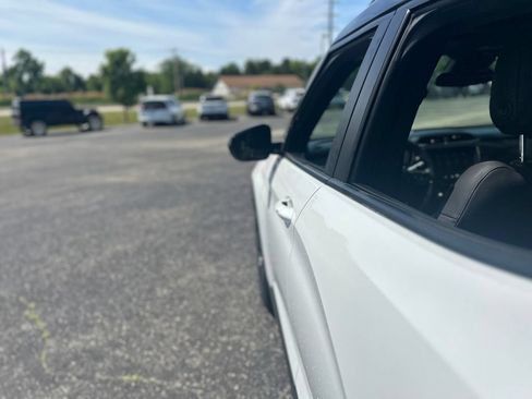 Used 2023 Chevrolet TrailBlazer RS w/ Sun and Liftgate Package FWD image 33