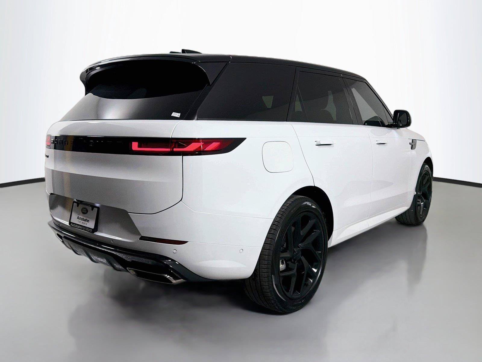 New 2026 Land Rover Range Rover Sport Dynamic SE AWD/4WD image 5