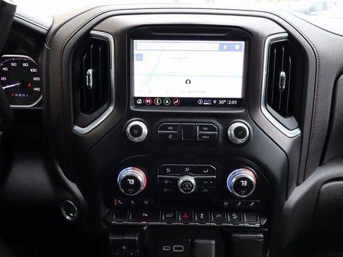 Used 2023 GMC Sierra 3500 AT4 w/ AT4 Preferred Package image 7