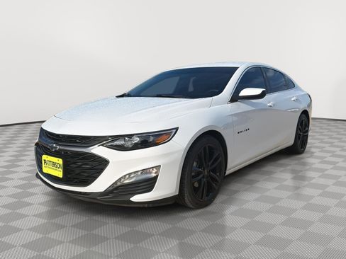 Used 2022 Chevrolet Malibu LT w/ Sport Edition FWD image 2