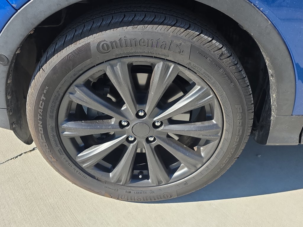 Used 2017 Ford Escape Titanium w/ Equipment Group 301A AWD/4WD image 11