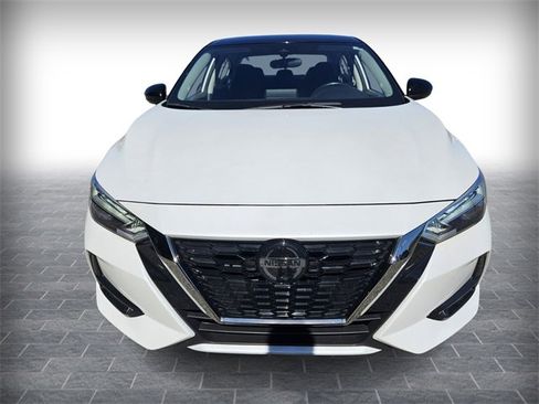 Used 2023 Nissan Sentra SR image 2