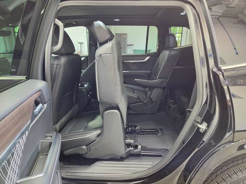 Used 2026 GMC Acadia Denali w/ LPO, Floor Liner Package AWD/4WD image 19