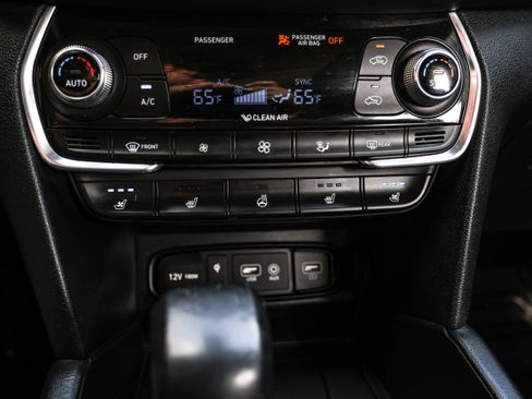 Used 2019 Hyundai Santa Fe AWD image 28