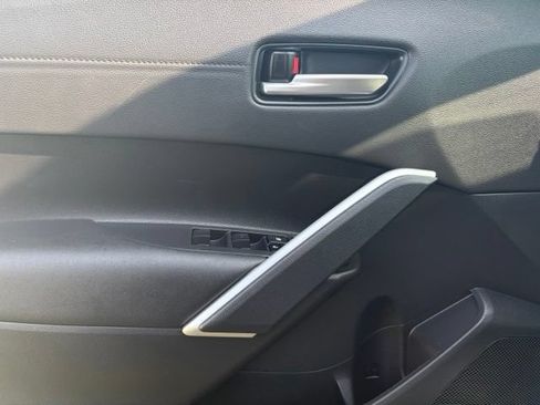 Used 2023 Toyota Corolla Cross XLE AWD/4WD image 22
