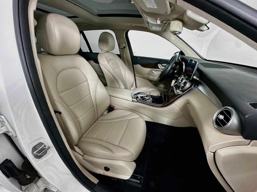 Used 2017 Mercedes-Benz GLC 300 image 29