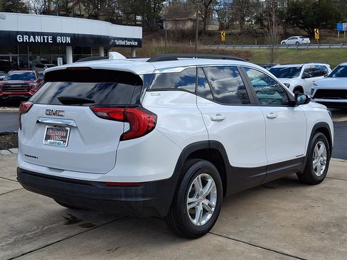Used 2021 GMC Terrain SLE w/ Driver Convenience Package image 6