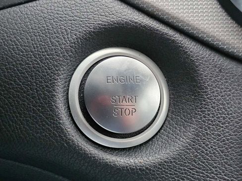 Used 2018 Mercedes-Benz CLA 250 4MATIC image 34