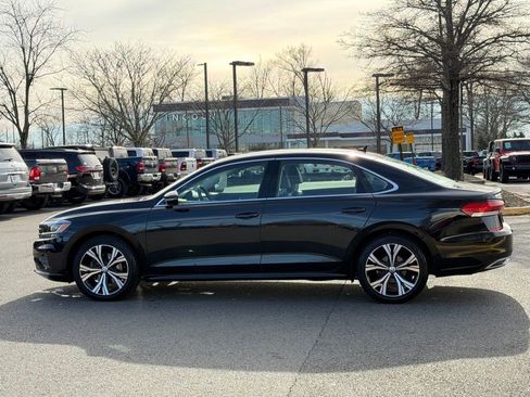 Used 2020 Volkswagen Passat 2.0T SEL image 10