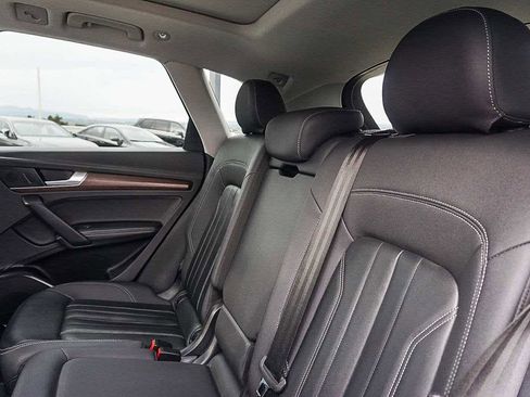 Used 2021 Audi Q5 Premium Plus w/ Premium Plus Package image 33