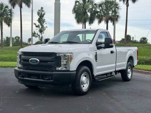Used 2019 Ford F250 XL w/ Power Equipment Group RWD image 2