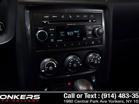 Used 2011 Dodge Challenger image 33
