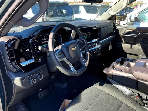 New 2026 Chevrolet Silverado 1500 LT image 9