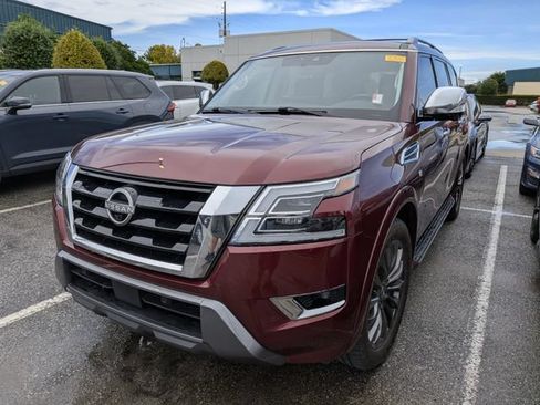 Used 2022 Nissan Armada Platinum w/ Captain's Chairs Package AWD/4WD image 2
