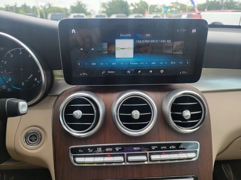 Used 2022 Mercedes-Benz GLC 300 4MATIC image 22