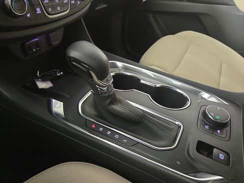 Certified 2023 Chevrolet Traverse LT image 24