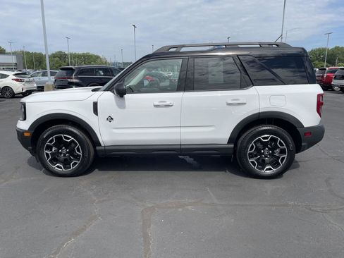 Used 2025 Ford Bronco Sport Outer Banks w/ Outer Banks Tech Package+ AWD/4WD image 2