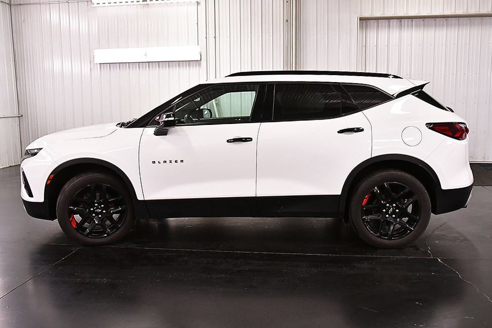 Used 2021 Chevrolet Blazer LT w/ Redline Edition AWD/4WD image 4