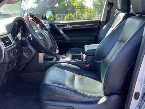 Used 2011 Lexus GX 460 AWD/4WD image 4