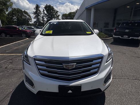 Used 2019 Cadillac XT5 Luxury AWD/4WD image 2