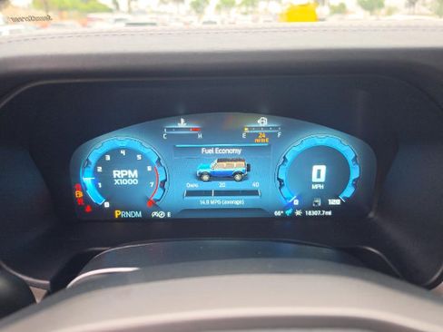 Used 2025 Ford Bronco Outer Banks AWD/4WD image 12