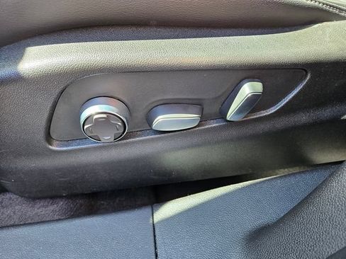 Certified 2024 Cadillac XT4 Premium Luxury FWD image 9